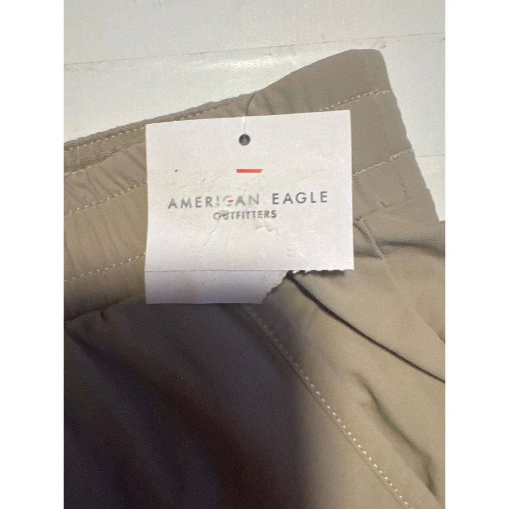 American‎ Eagle Shorts Mens Small Tan NWT Active Athletic Elastic Waist 28